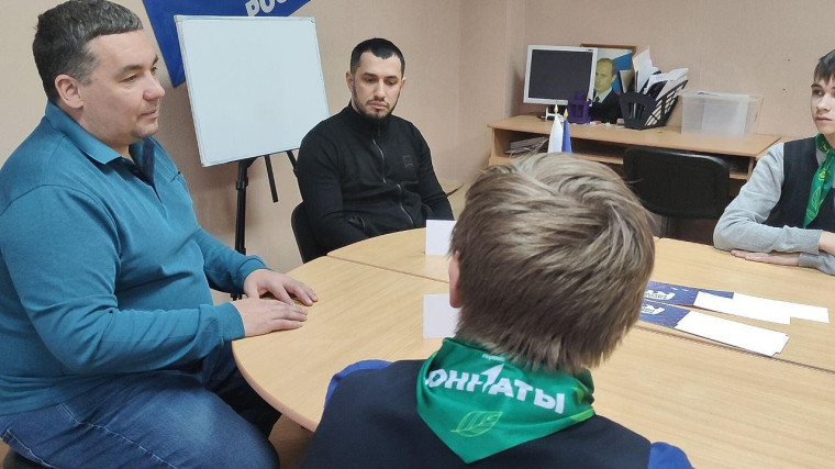 Волонтеры.