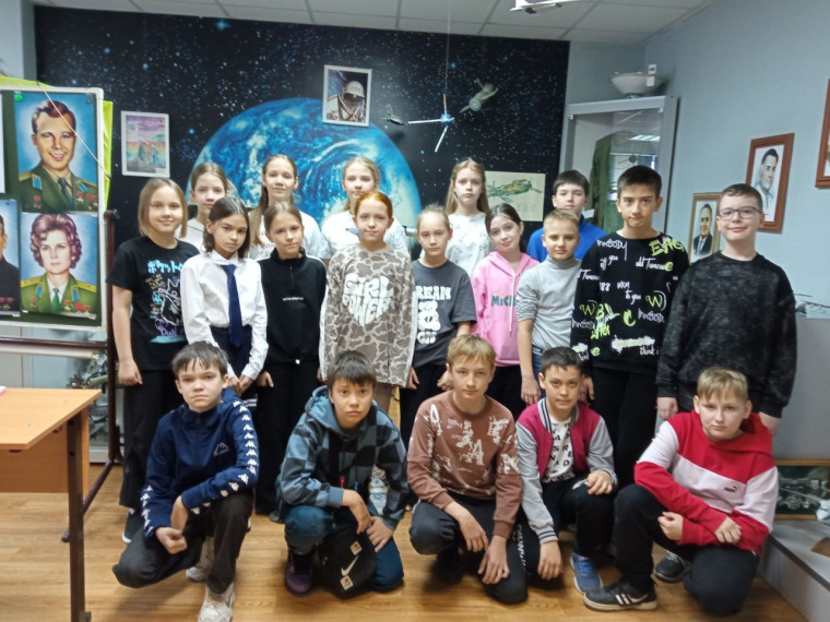 День космонавтики.